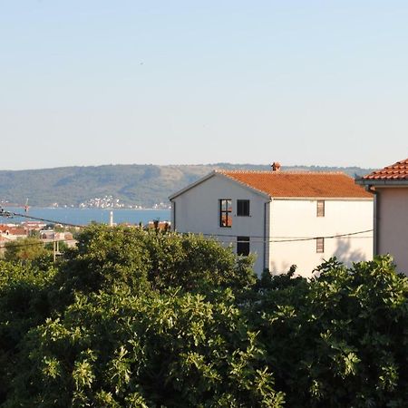 Studio Apartman Sutic Kaštel Novi Esterno foto